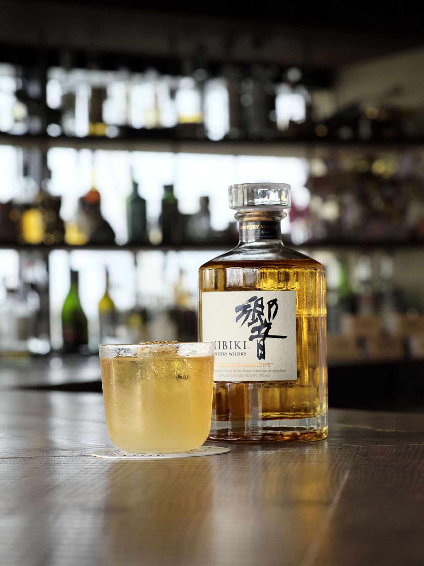 SUNTORY 響 ウィスキー広告撮影 — 浜田啓子